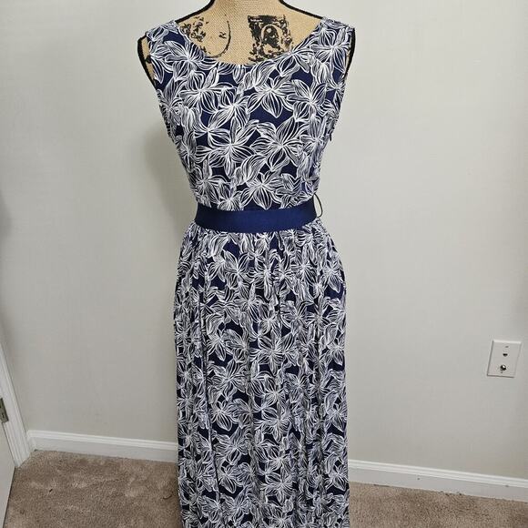 Vineyard Vines Blue & White Floral Maxi Dress Sleeveless Pockets Belted Size 4 - Picture 1 of 16
